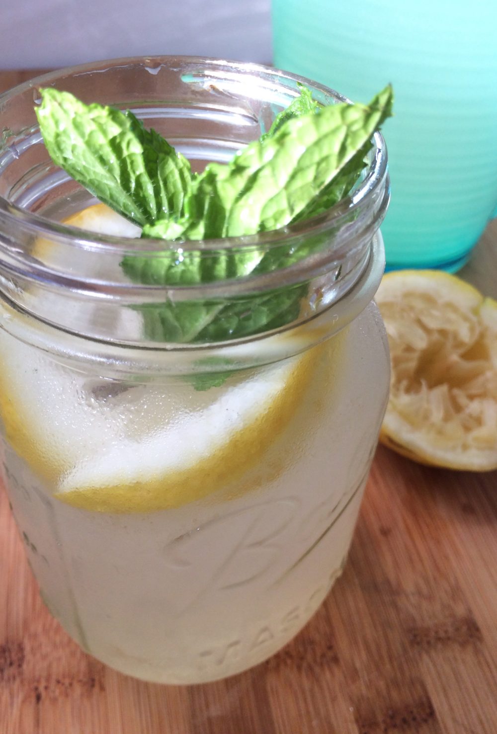 Lemonade with mint